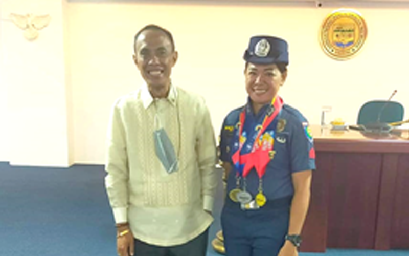 BIT grad policewoman gipasidunggan sa SP