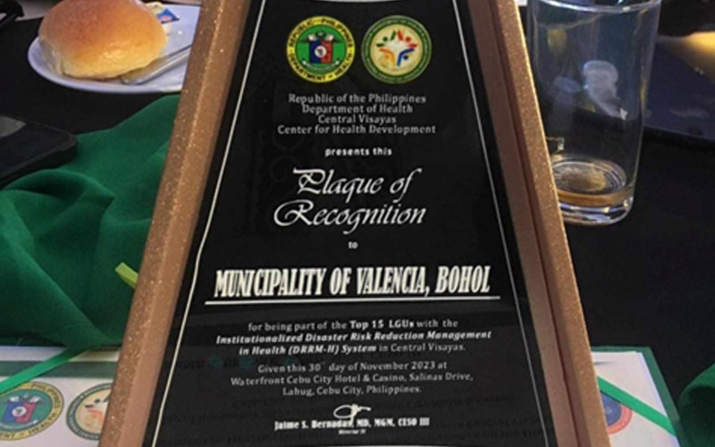 Valencia receives triple honors at 2nd Regional DRRM-H Summit