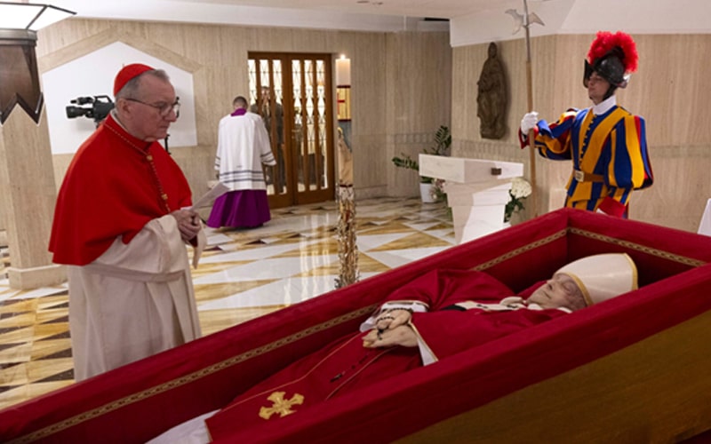 Pope Francis gilubong na