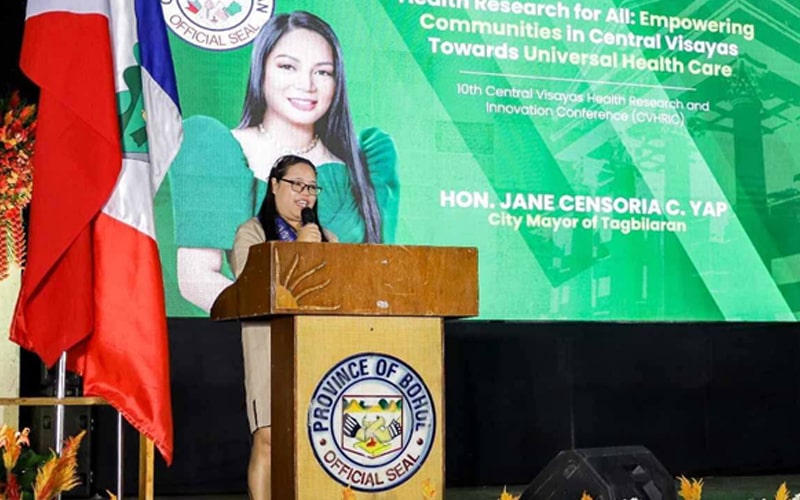 Tagbilaran champions health services at Visayas Health Conference